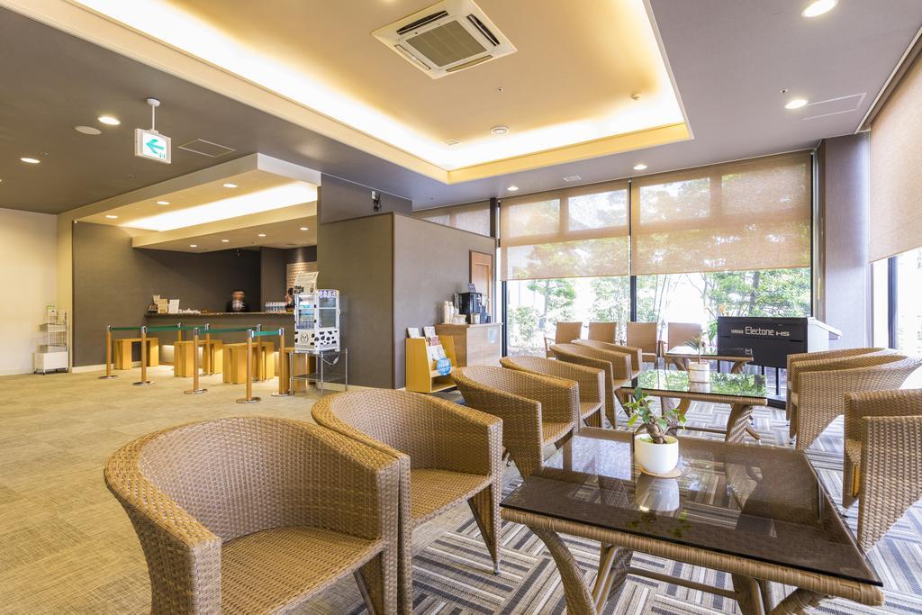 Route Inn Grantia Hanyu Spa Resort Bagian luar foto